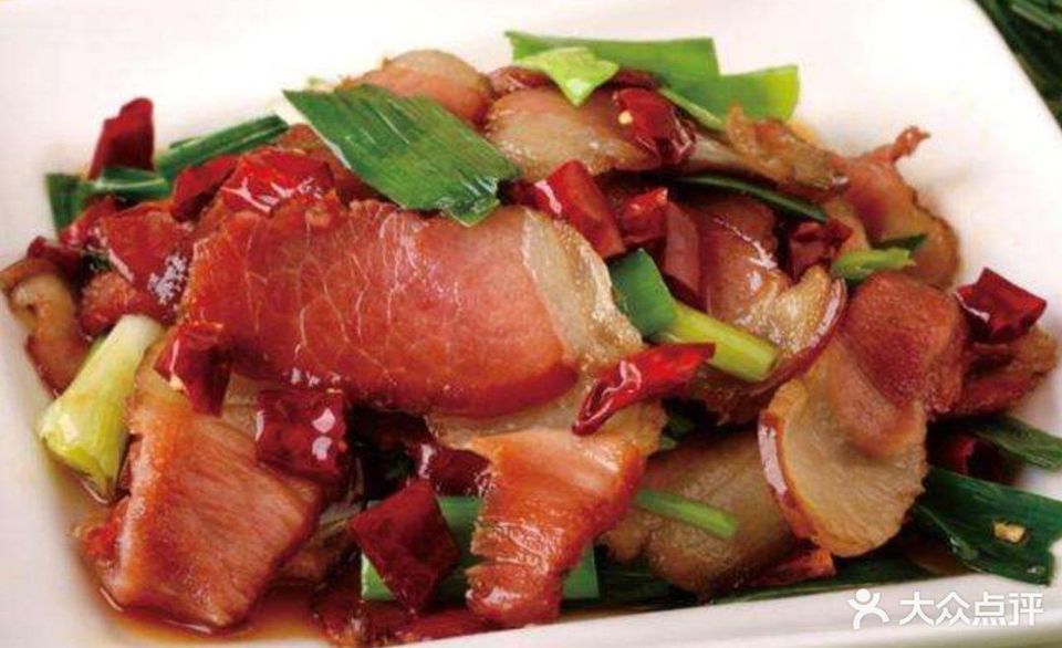 白辣椒炒腊肉图片