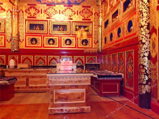 走,在哪,在哪里,在哪儿):阿坝藏族羌族自治州松潘县川主寺镇林坡古寨