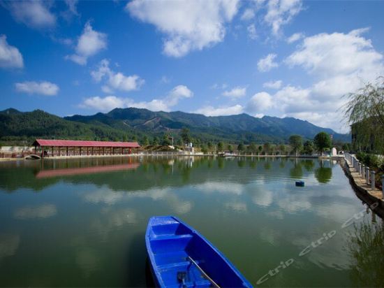> 浏阳大围山万福度假村