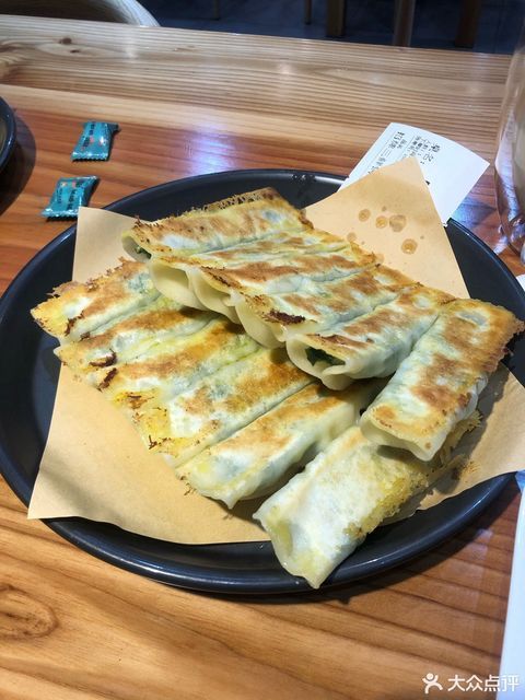招牌三鲜锅烙推荐菜:奉天祥和锅烙铺(虎石台店)位于沈阳市沈北新区