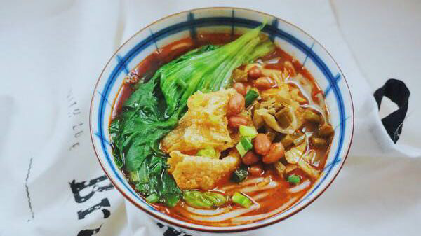 鸡蛋螺蛳粉图片