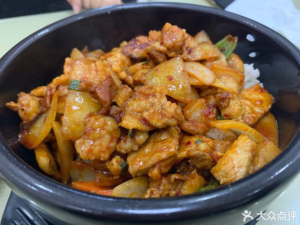 五花肉石锅图片