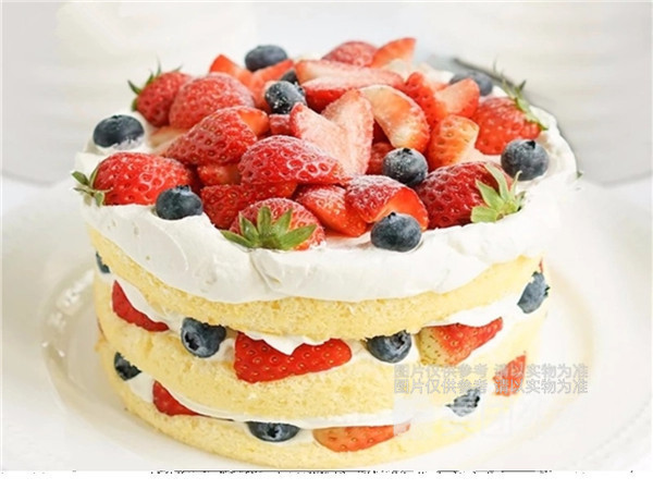 蓝莓草莓裸蛋糕图片