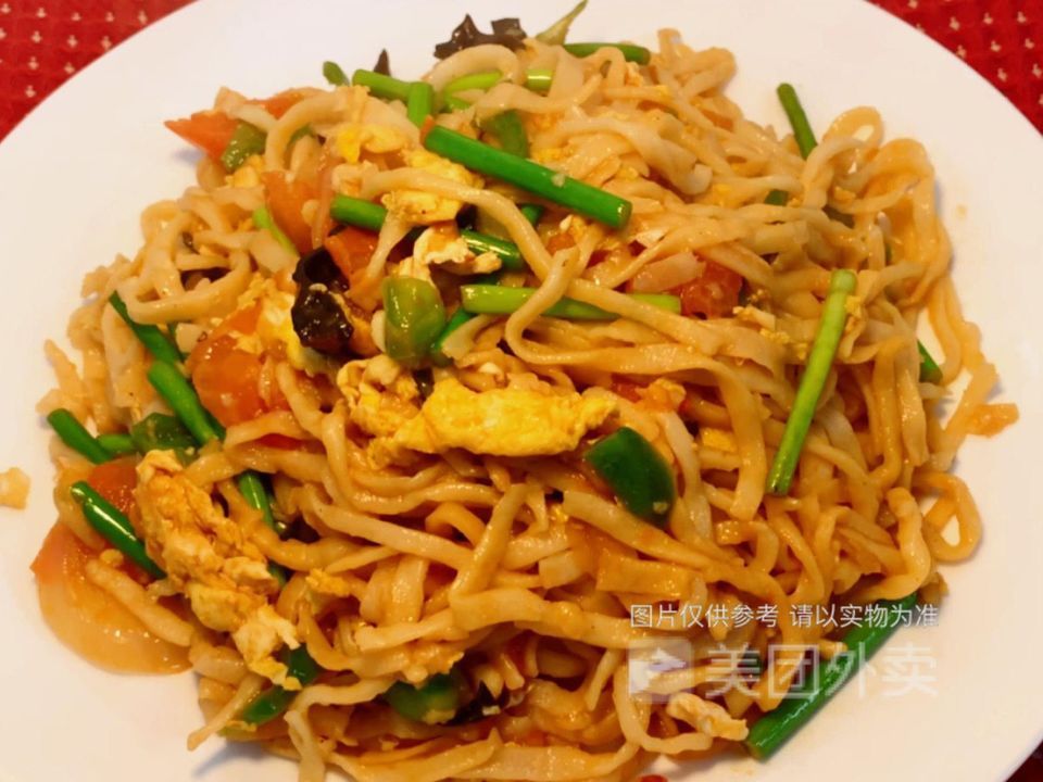 鸡蛋肉丝炒面图片