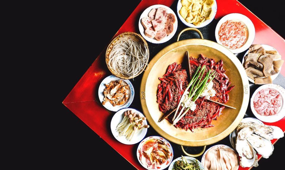 推荐菜:奔驰锅冰粉油泡麻辣牛肉分类:中餐;餐馆;餐饮;火锅;川味火锅
