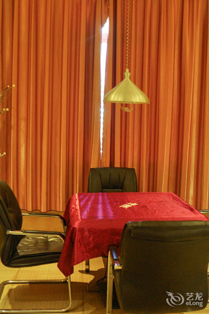 运城市 休闲娱乐 > 蓝海商务会所