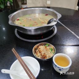 水***:来昭通,一定要试试天麻火腿鸡 【地址】 昭阳区-凤凰街道凤霞路