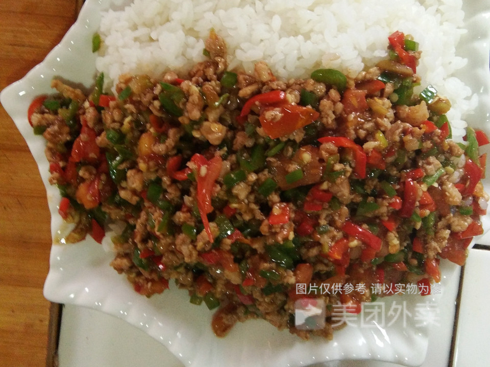 红三剁盖饭图片