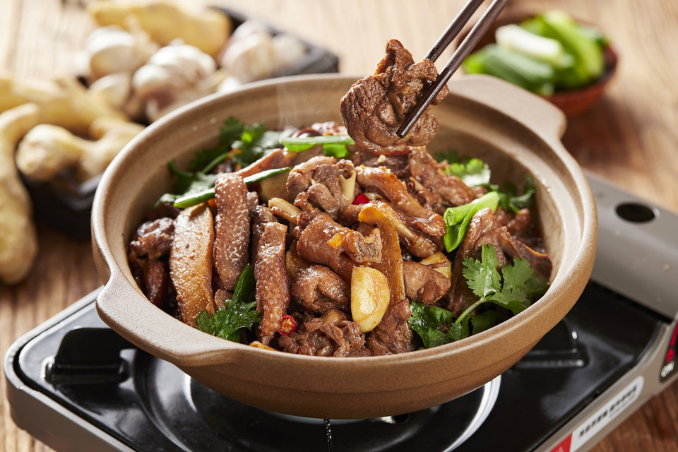 招牌鹅肉煲图片