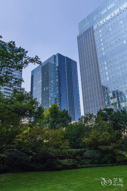 店)位于杭州市上城区鲲鹏路230号蓝色钱江三期推荐菜:分类:星级酒店