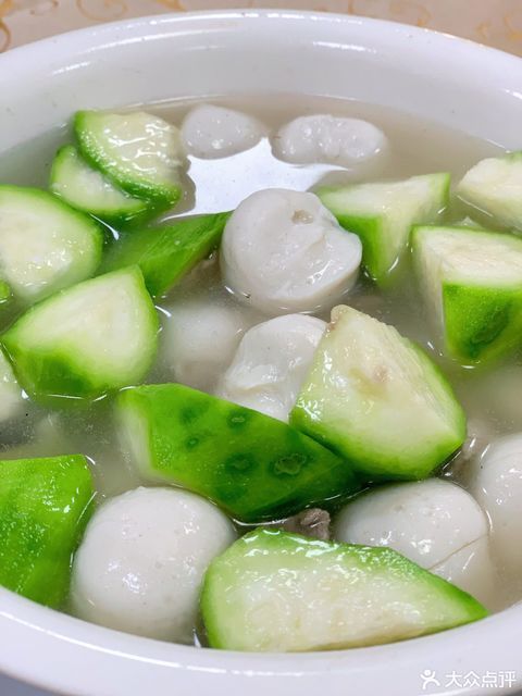 马鲛鱼丸丝瓜汤图片