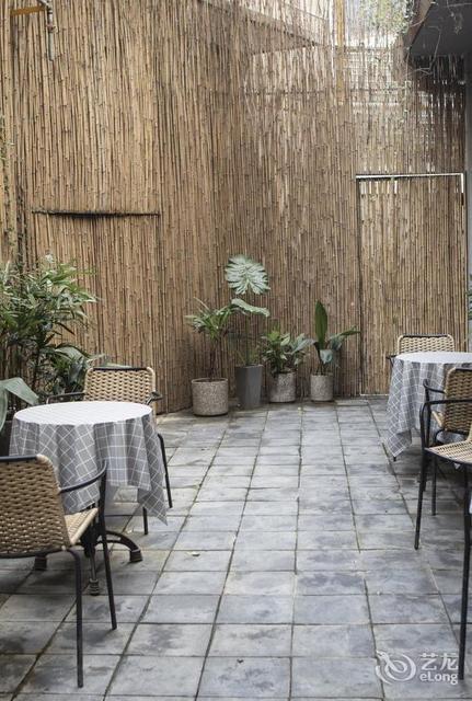 九间房襄阳人民广场店