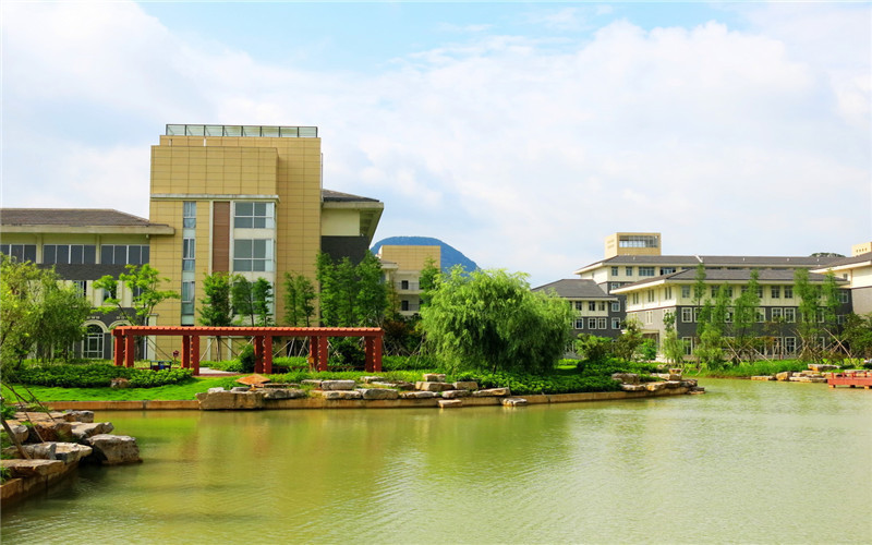 【桂林醫學院(樂群校區)】桂林醫學院(樂群校區)地址,桂林醫學院(樂群