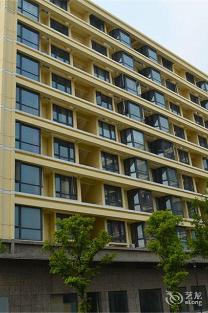     佘山半岛假日酒店公寓(上海