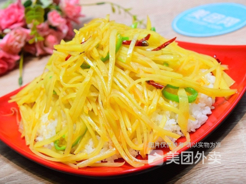 酸辣土豆丝盖浇饭图片