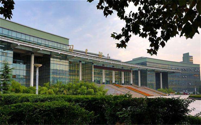 中原工学院信息商务学院-北区