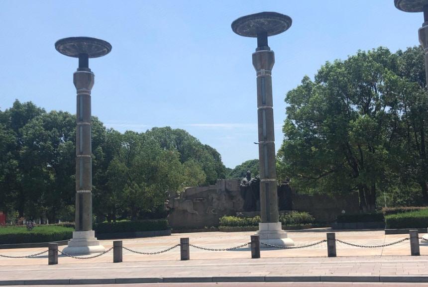 > 诸暨城市广场