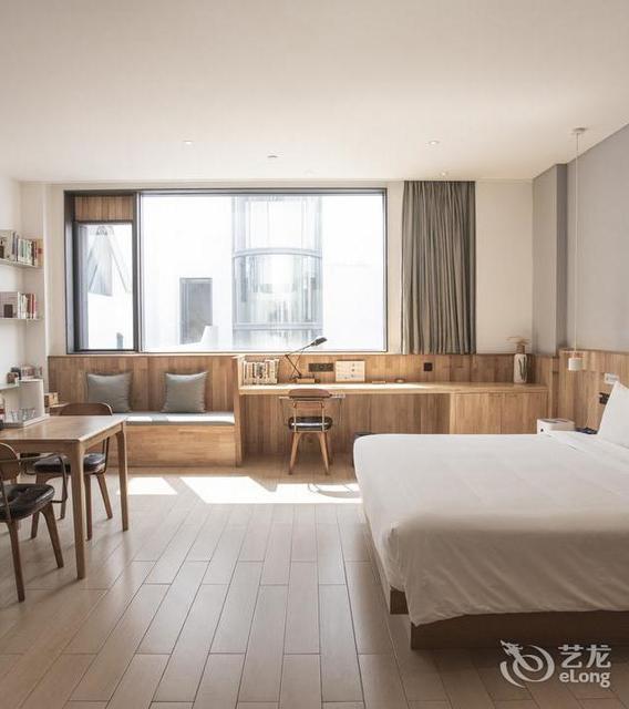 九间房襄阳人民广场店