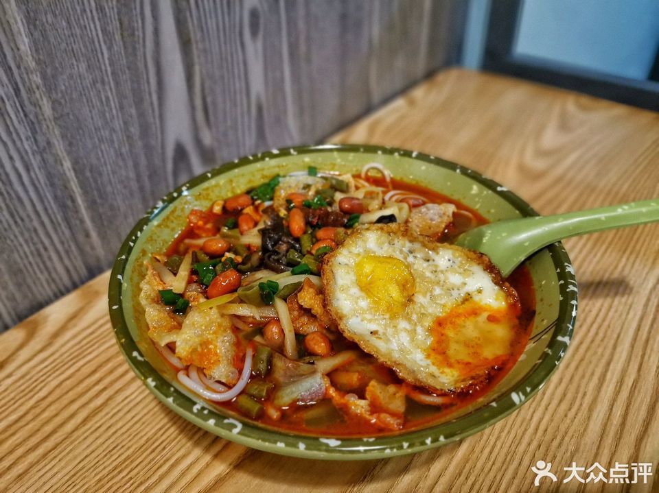 鸡蛋螺蛳粉图片