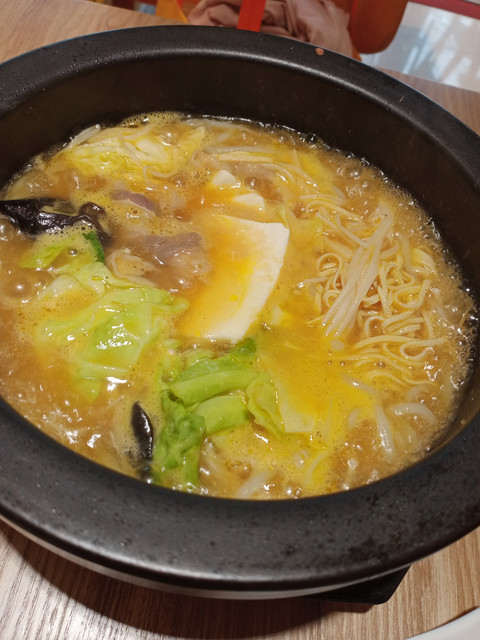 酸汤肥牛米线图片