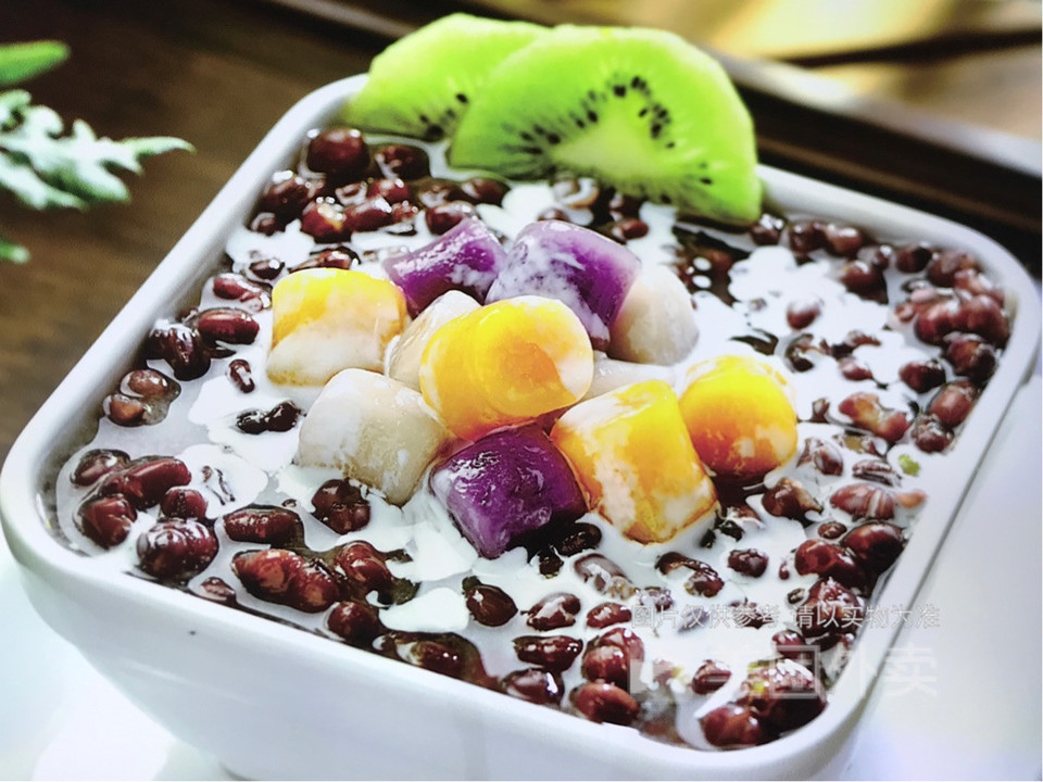 椰汁红豆莲子芋圆图片