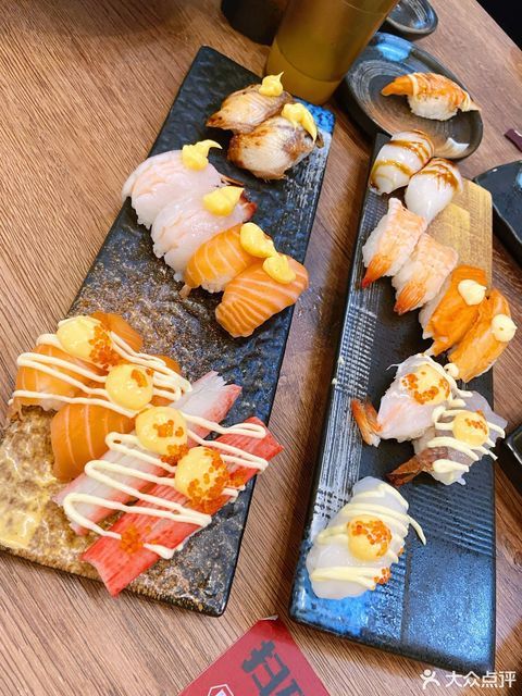 火炙芝士虎虾寿司图片