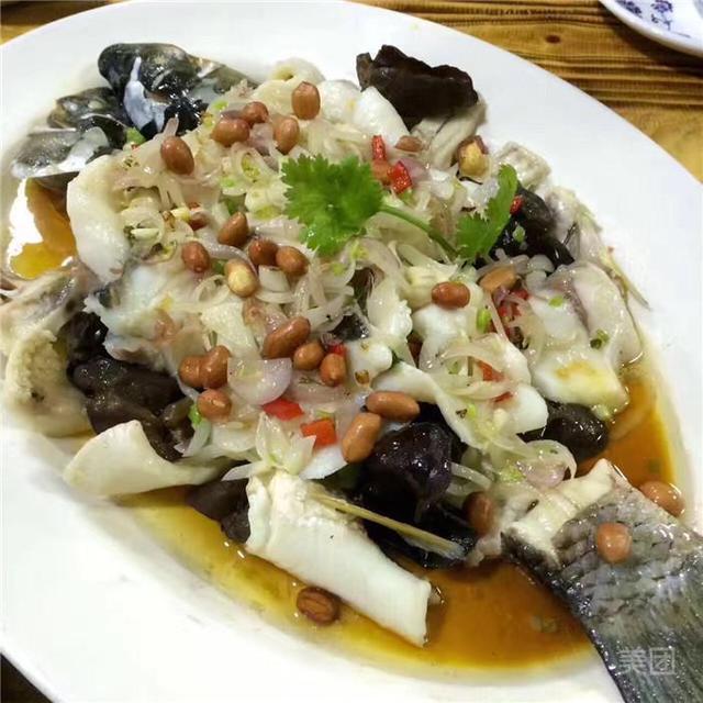 特色葱油淋鲩鱼图片