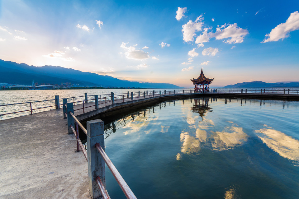 怎么走,在哪,在哪里,在哪儿):大理白族自治州大理市漾濞路与滨海大道