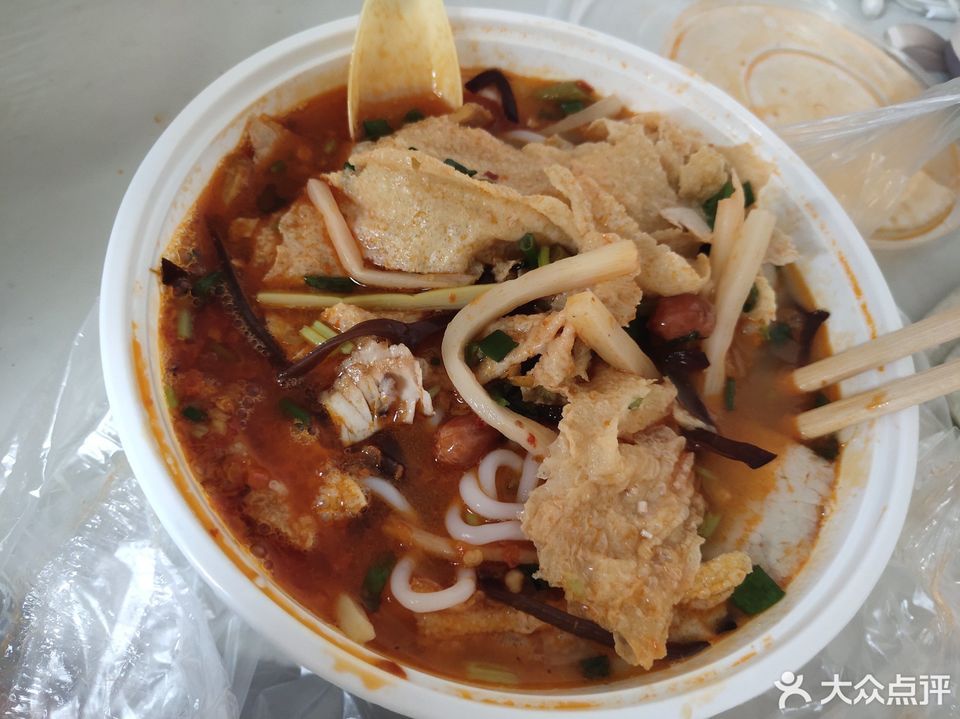 杂锦螺蛳粉图片