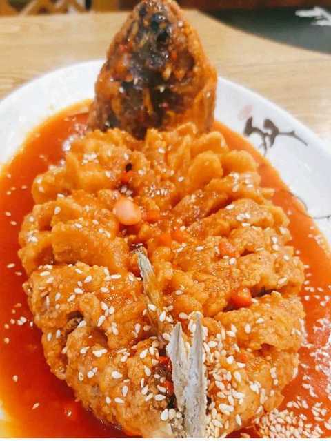 招牌特色松鼠鱼图片