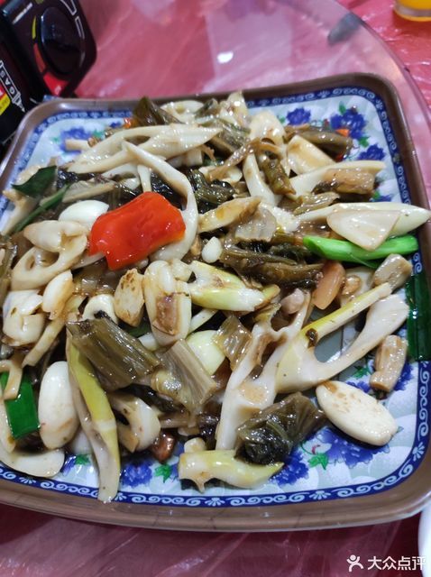 华美美食(特色啤酒鱼)位于泉州市德化县环城南路 标签:餐馆中餐餐饮