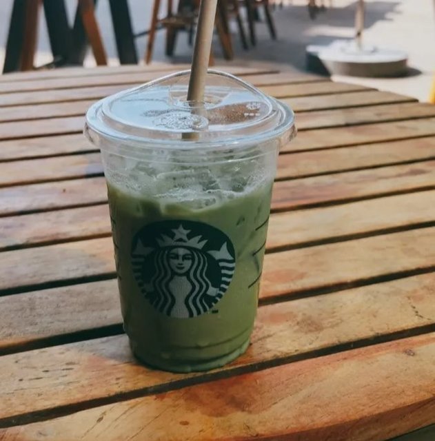 燕麦抹茶拿铁草莓轻乳酪星冰乐推荐菜:星巴克(浙江万里学院店)位于