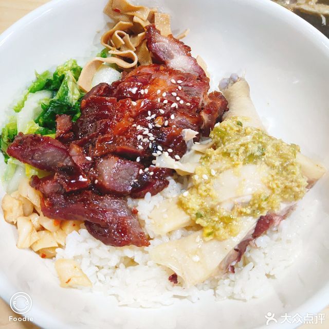 双拼叉烧白切鸡饭图片