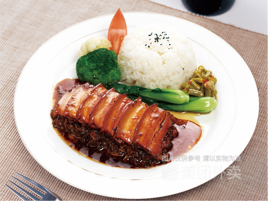 梅菜扣肉饭图片