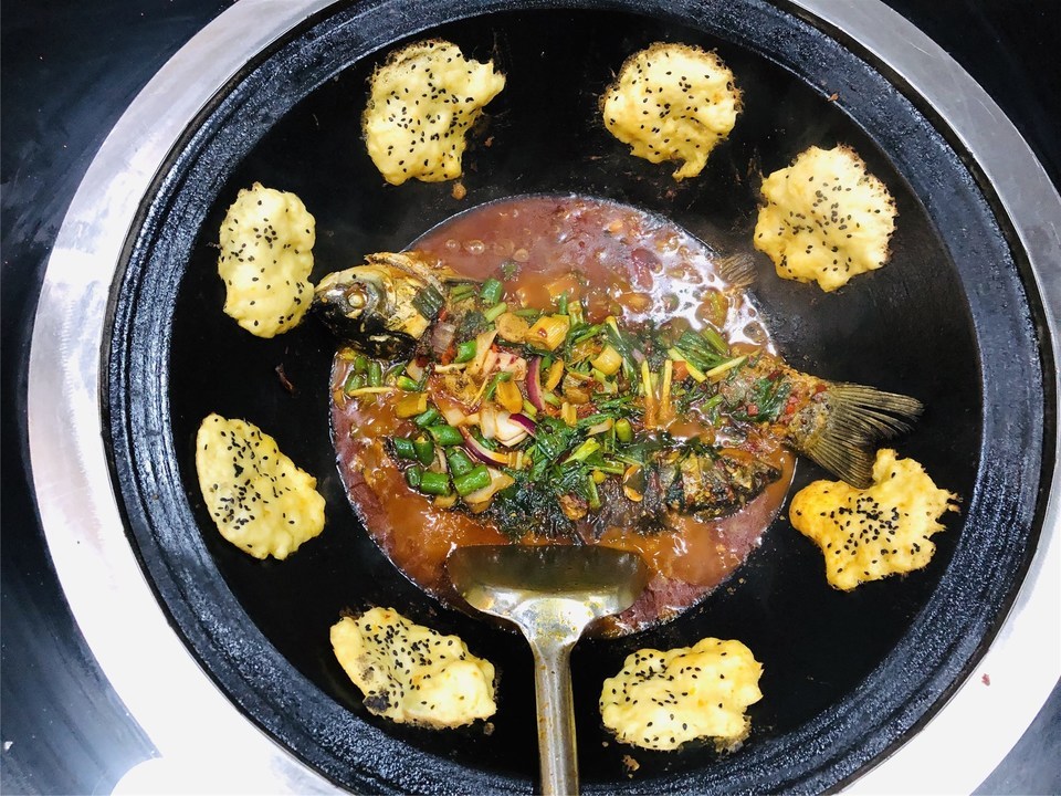 土灶柴火鸡柴火鱼油榨街店