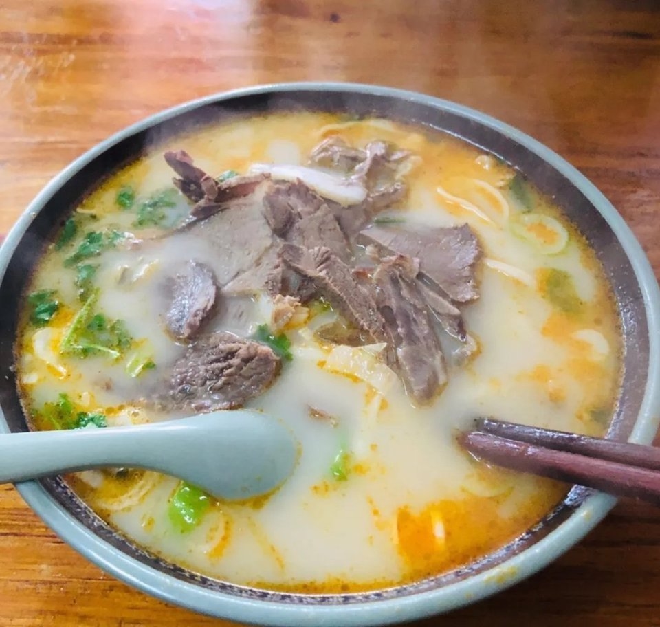 山东单县羊肉汤烩面静唐路店