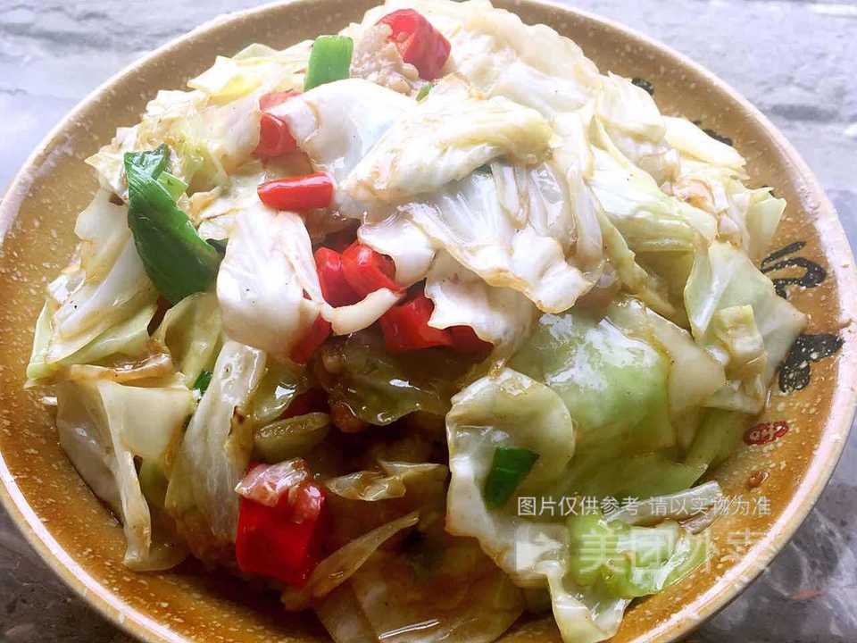 手撕卷心菜盖浇饭图片