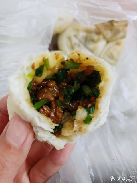 推荐菜:土包子(长风西街店)位于太原市万柏林区千峰南路长风西街50号