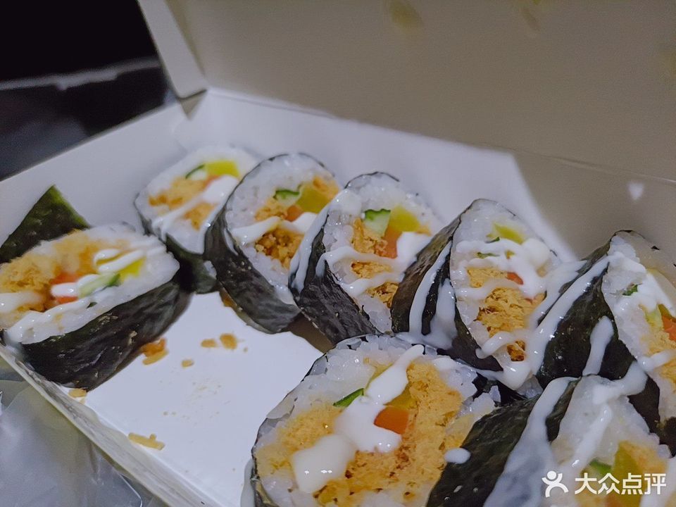 肉松小卷寿司图片