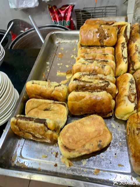 1)位于张家口市怀来县文昌北路与永安西街交汇处附近南 标签:餐饮小吃