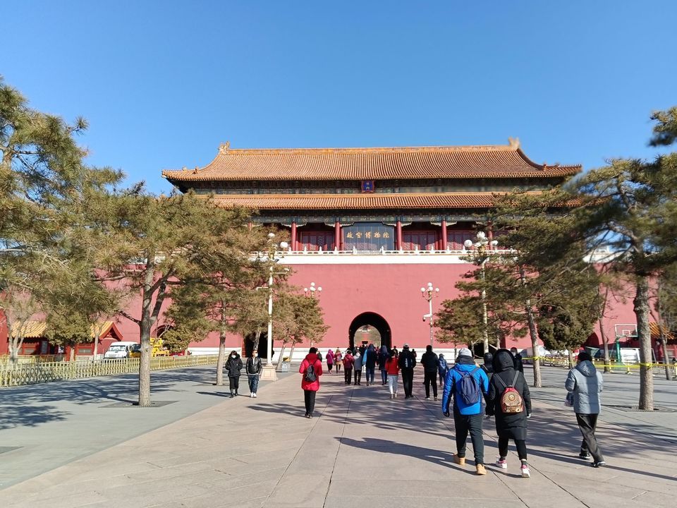 端门位于北京市东城区景山前街4号故宫博物院内推荐菜:分类:景点公园