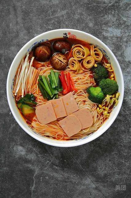蒋麻重庆火锅米线