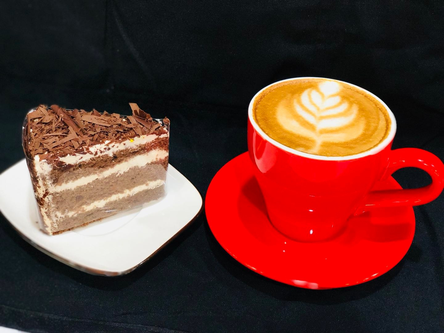             画布咖啡(华联店)