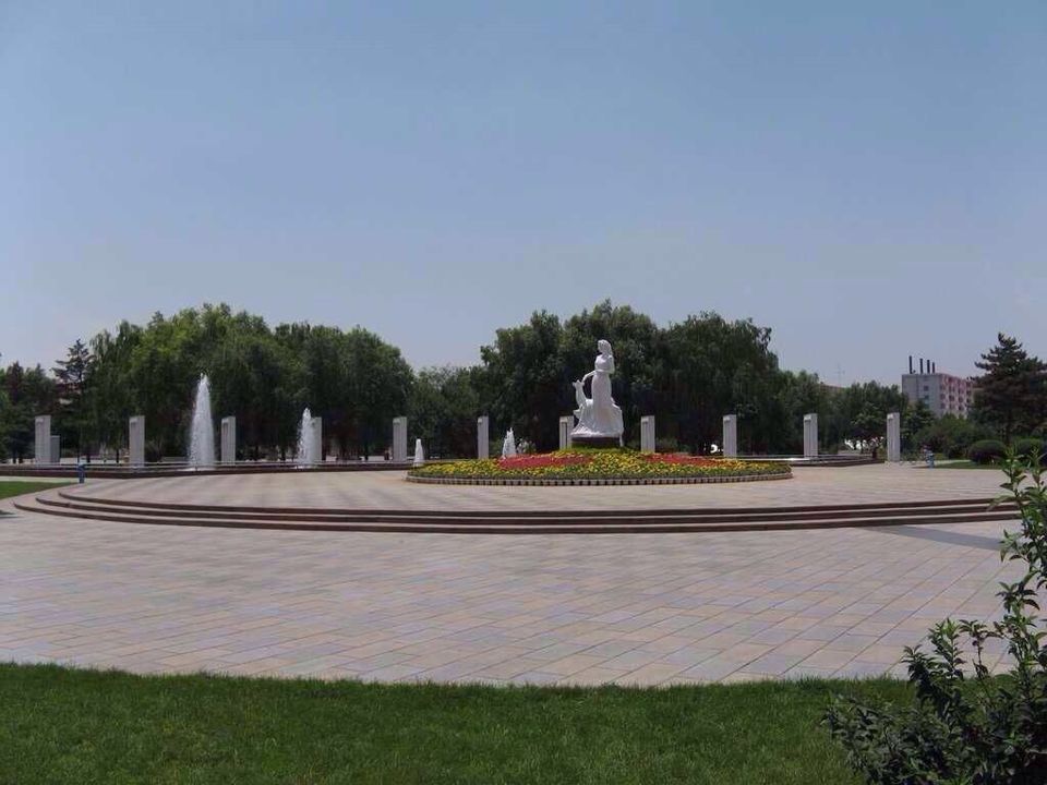 首页>包头市>休闲娱乐>景点公园>友谊广场]