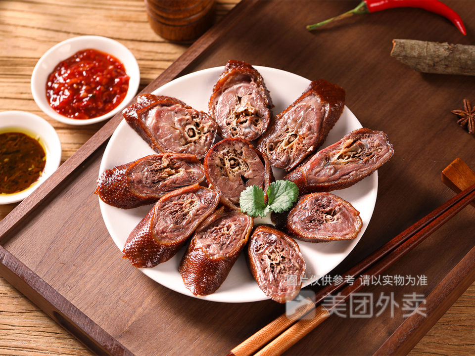 鲜卤鹅脖图片