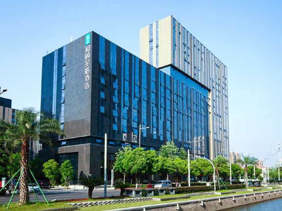 和颐至格酒店(东部新城店)图片