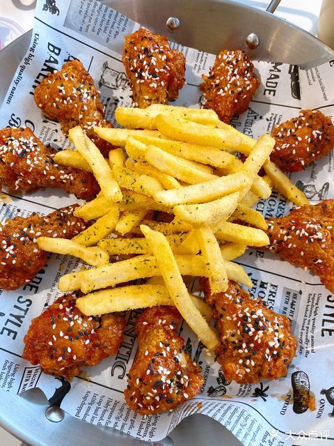 二朴炸鸡社韩式炸鸡麓山南路店