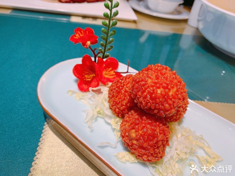 荔枝虾球造型图片