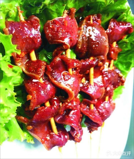 龙巴适吃串串新都店