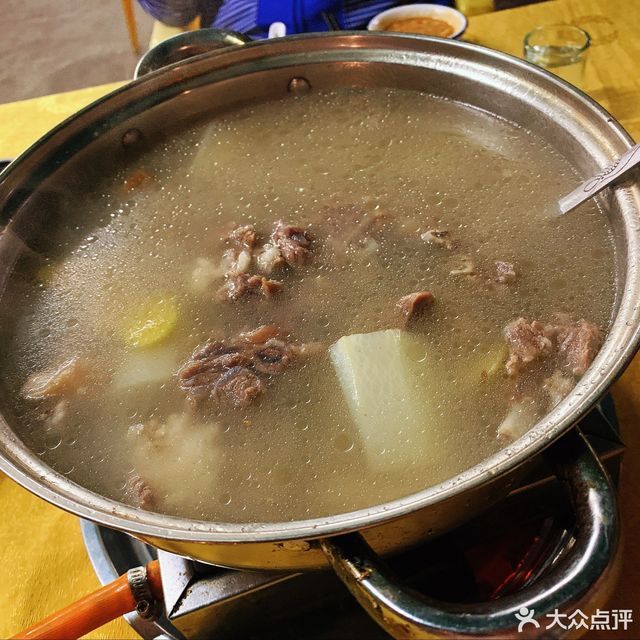 雷州红灯笼羊狗煲